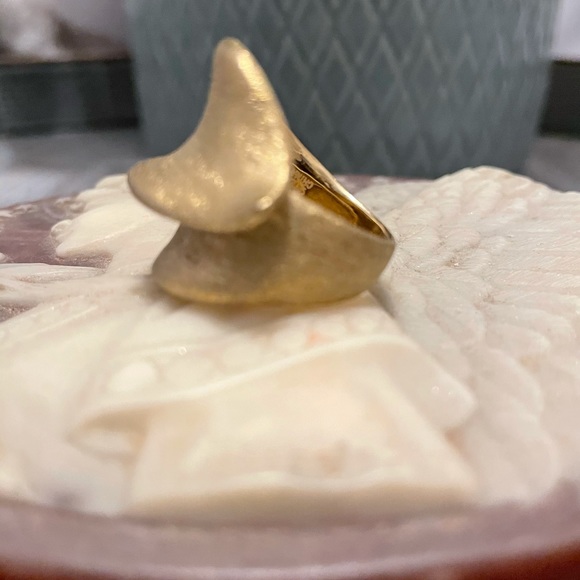 Matte Gold Ring-size 9 - Picture 12 of 13